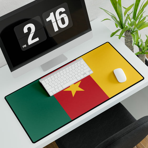 Large desk mat, Cameroon flag
