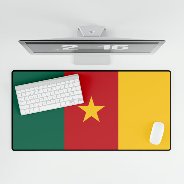 Large desk mat, Cameroon flag